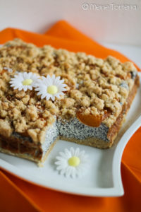 Mohnstreusel mit Quark und Aprikosen