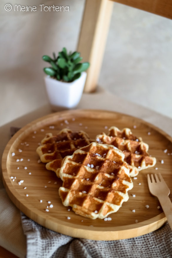 Belgische Waffeln mit Hefe und Hagelzucker - Meine Torteria
