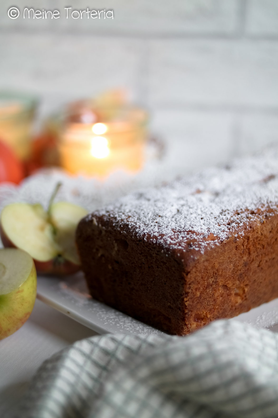 Apfel-Marzipan-Kuchen mit Bio-Produkten von Aldi Süd - Meine Torteria