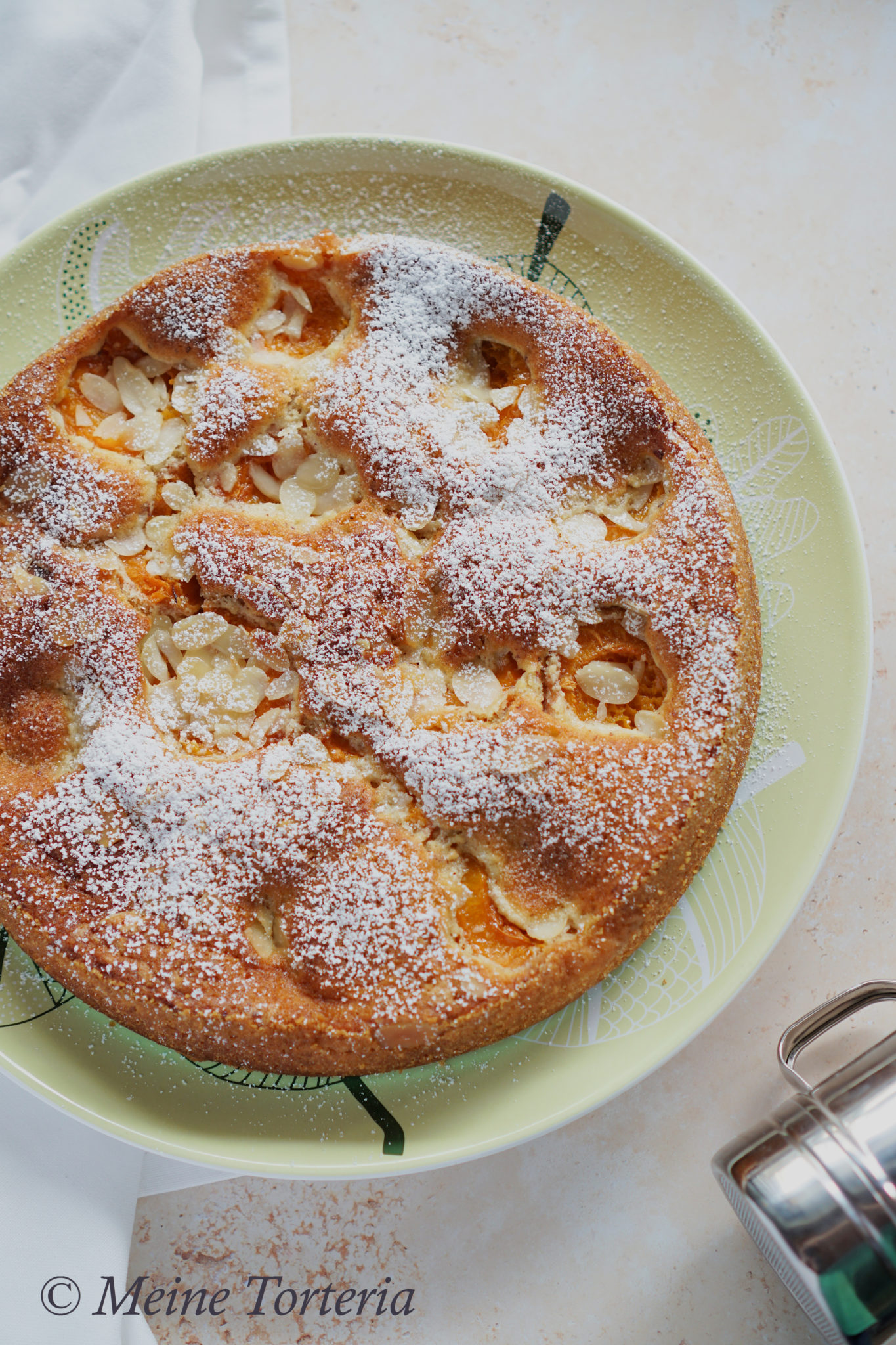 Aprikosenkuchen mit saurer Sahne - ein ganz einfaches Sommerrezept ...