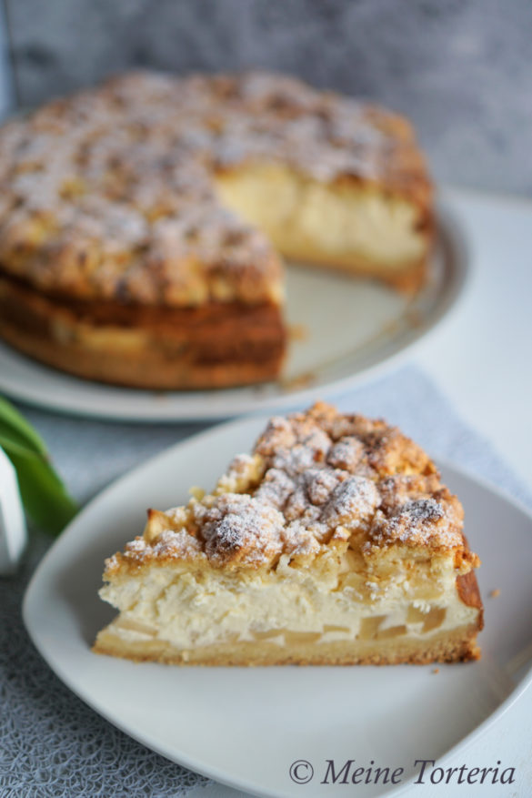 Apfelkäsekuchen mit Streuseln - das 99. Käsekuchenrezept - Meine Torteria