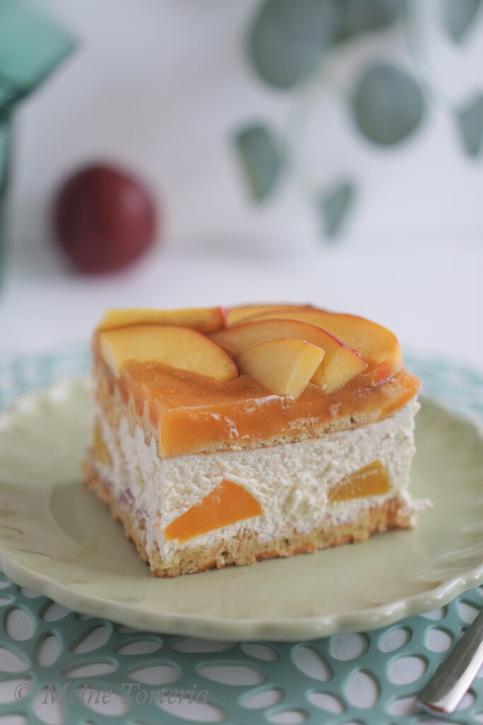 Waffeltorte mit Pfirsich