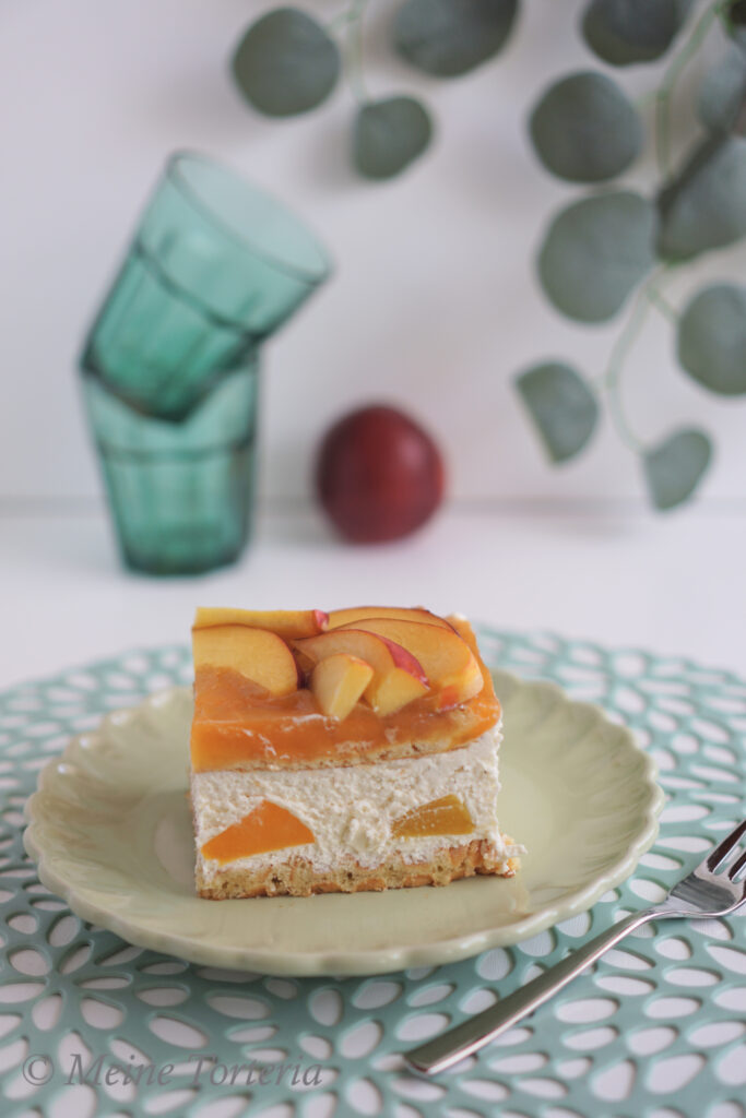 Waffeltorte mit Pfirsich
