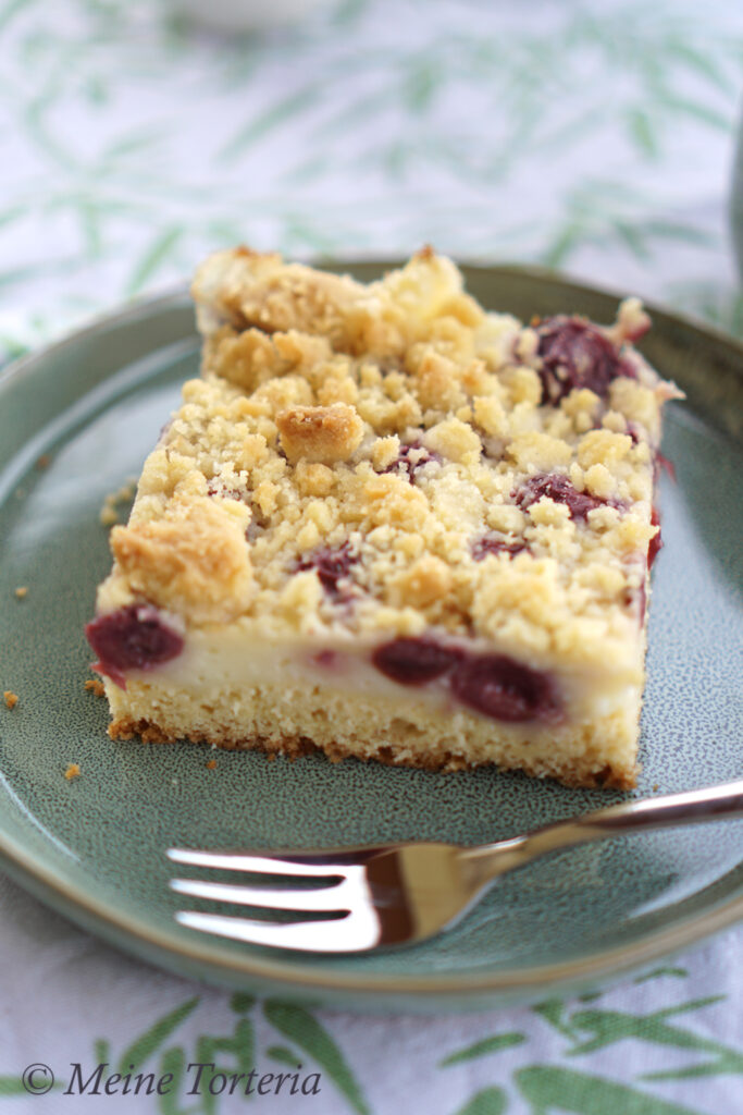 Kirsch-Pudding-Streuselkuchen