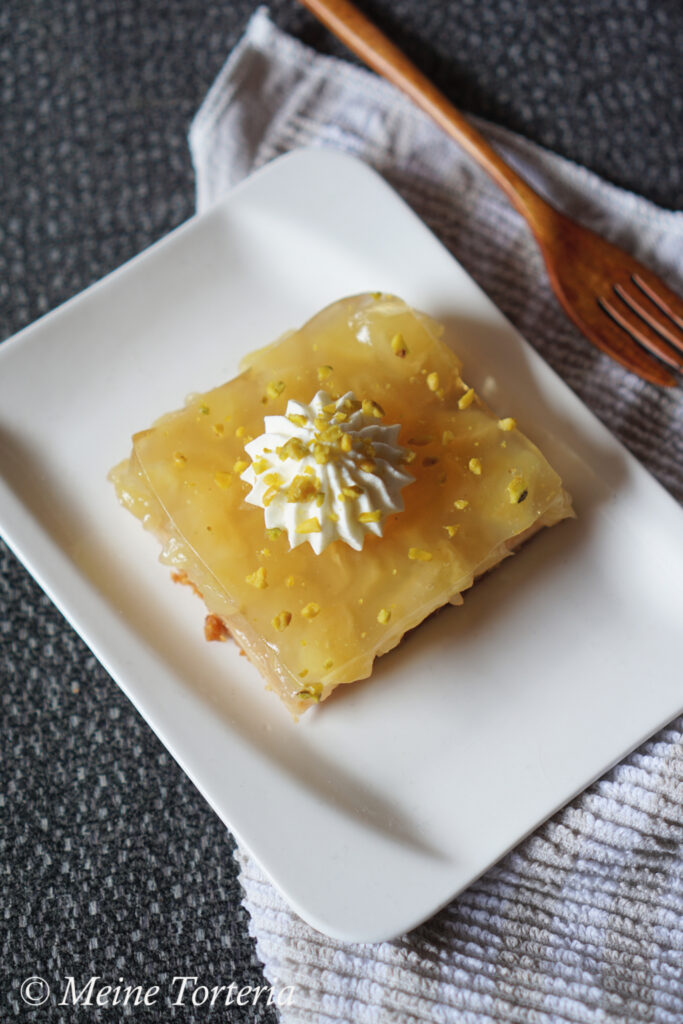 Apfel-Wein-Blechkuchen