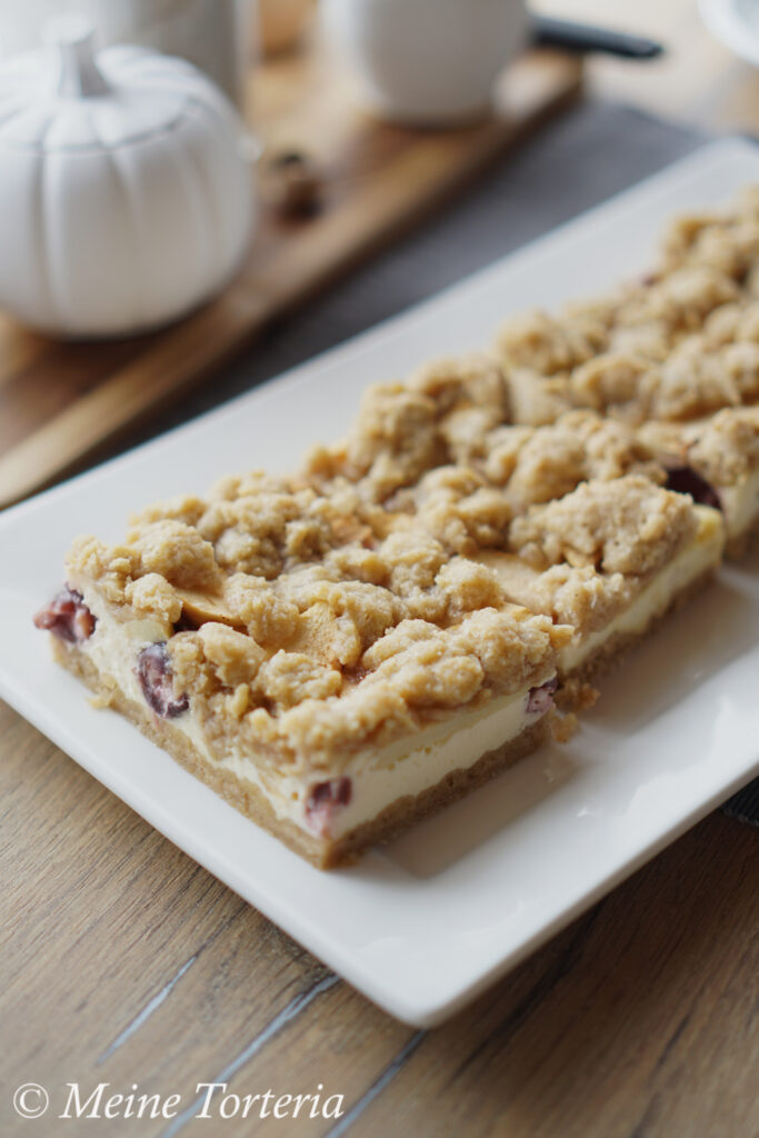 Apfel-Kirsch-Käsekuchen